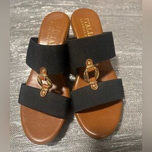 TALLIA Black and Brown Sandals with Gold Buckle
